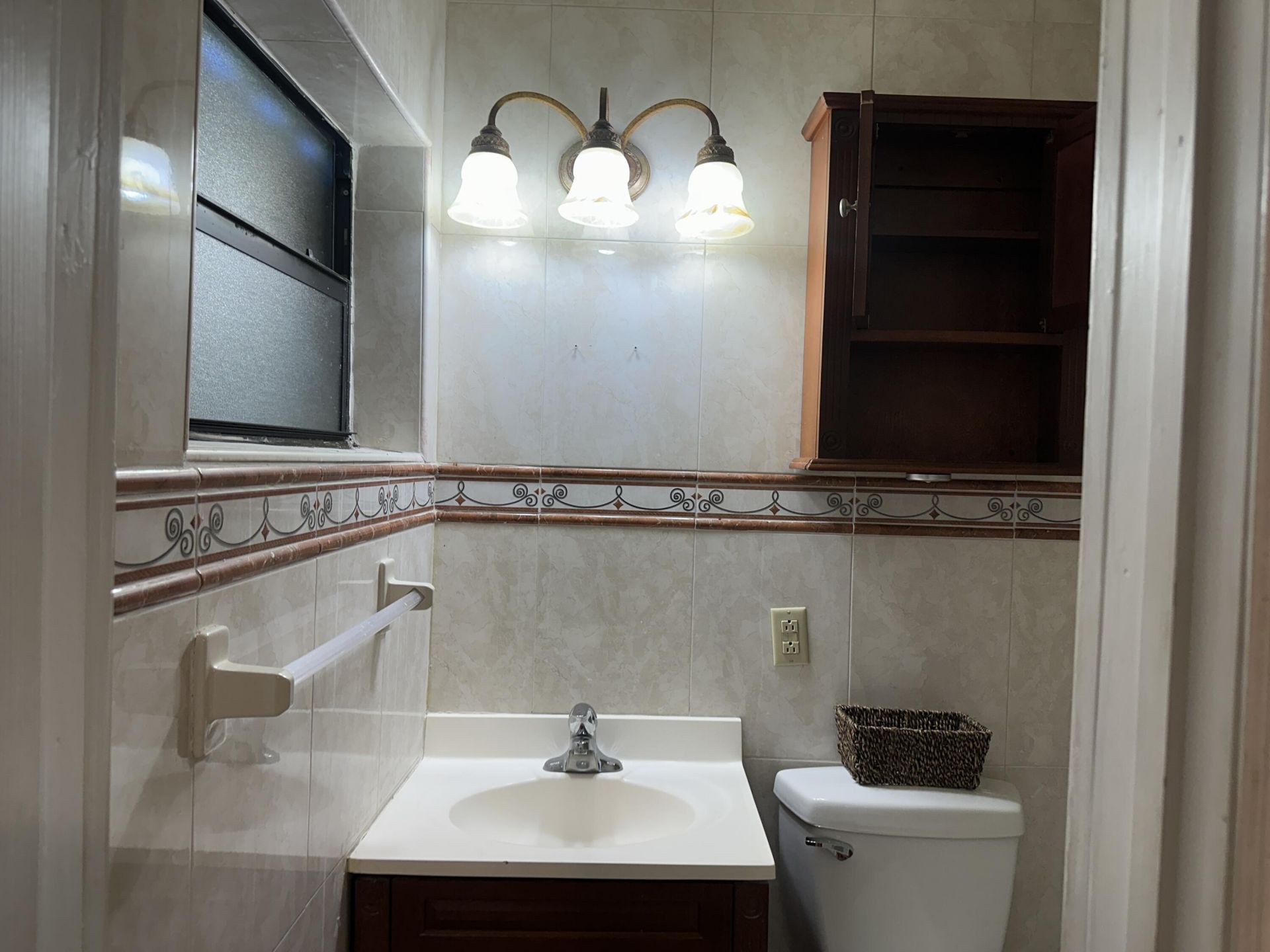 400 NW 184th Terrace, Unit 400, Miami, FL 33169 Photo