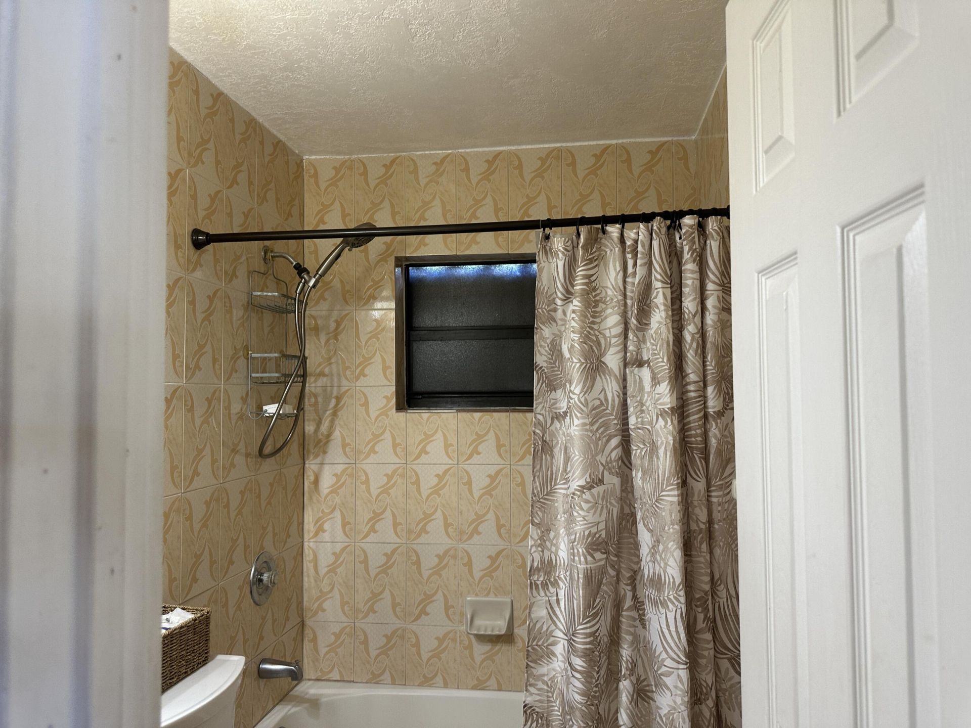 400 NW 184th Terrace, Unit 400, Miami, FL 33169 Photo