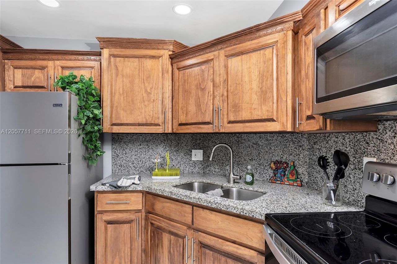 3300 Spanish Moss Ter, Unit 106, Lauderhill, FL 33319 Photo