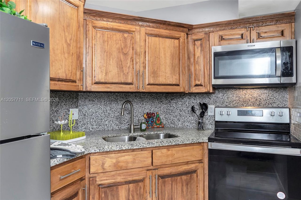 3300 Spanish Moss Ter, Unit 106, Lauderhill, FL 33319 Photo