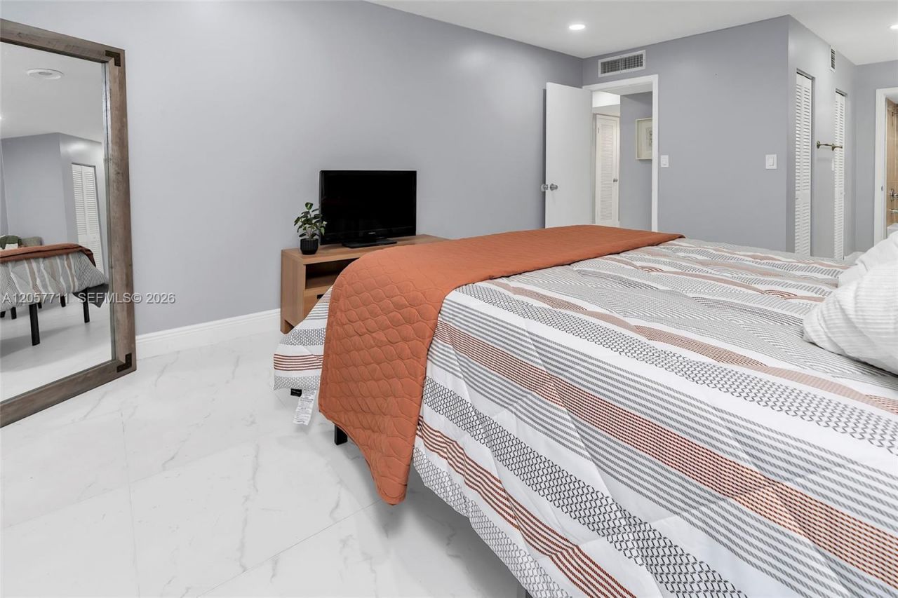 3300 Spanish Moss Ter, Unit 106, Lauderhill, FL 33319 Photo