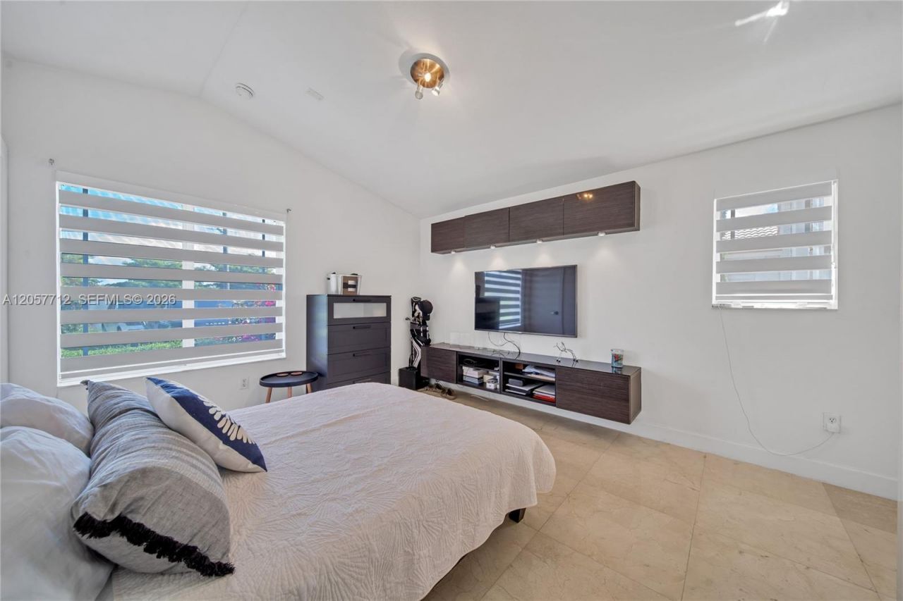 18651 SW 104th St, Miami, FL 33196 Photo