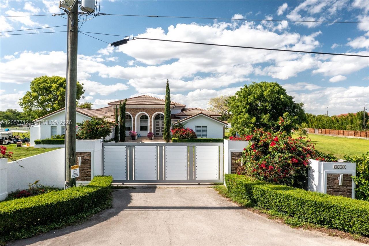18651 SW 104th St, Miami, FL 33196 Photo