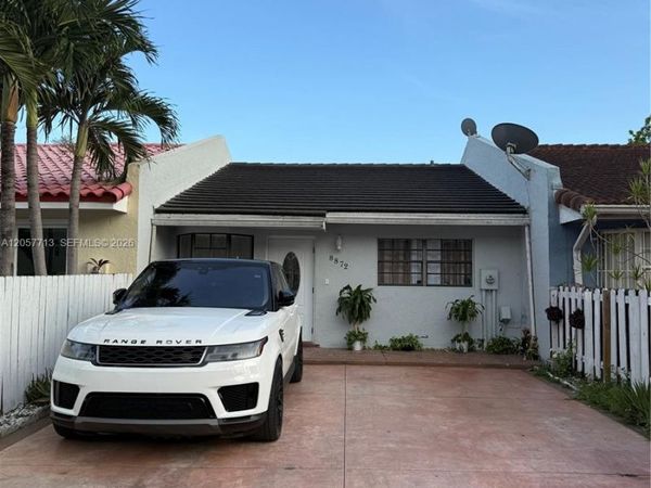 8872 NW 119th St , Hialeah Gardens, FL 33018