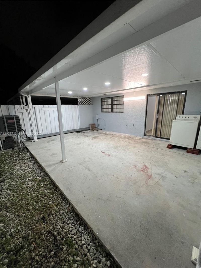 8872 NW 119th St , Hialeah Gardens, FL 33018 Photo