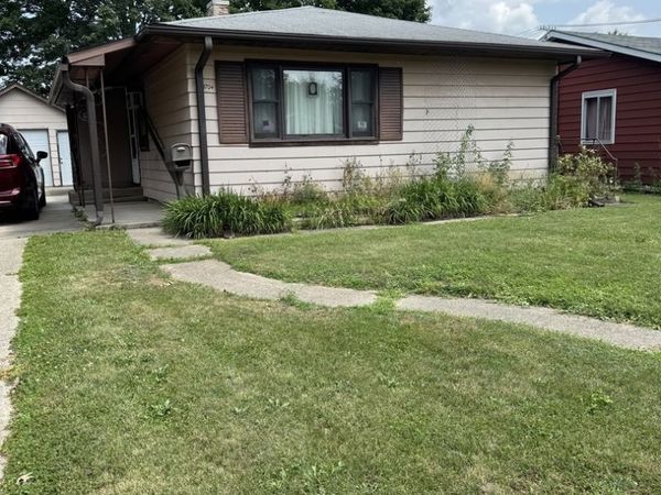 1704 19th Avenue , Sterling, IL 61081