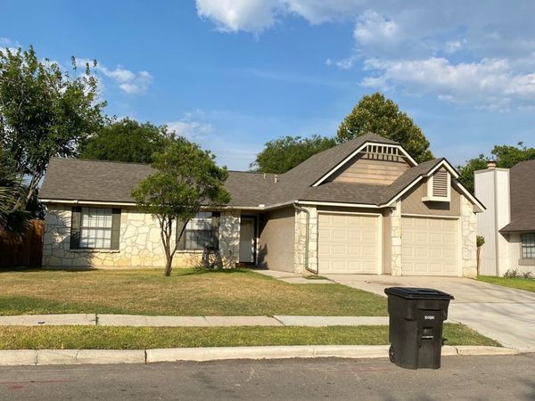 5614 Champions Hill, San Antonio, TX 78233