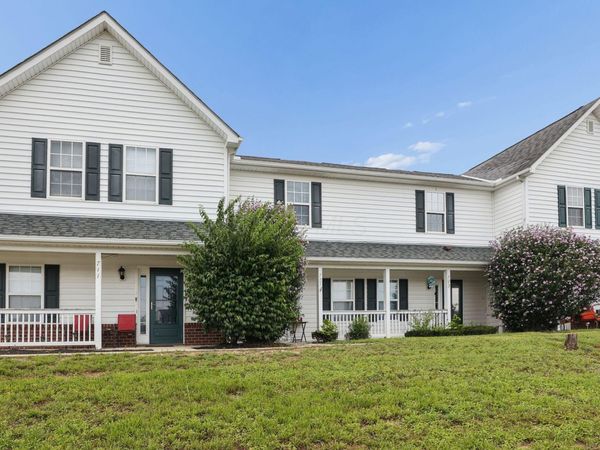 707 Pondview Drive, Unit 36, Grove City, OH 43123