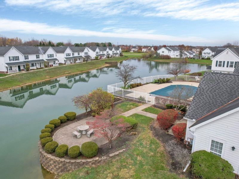 707 Pondview Drive, Unit 36, Grove City, OH 43123 Photo 7