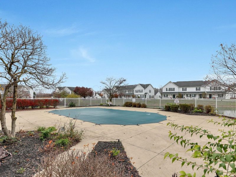 707 Pondview Drive, Unit 36, Grove City, OH 43123 Photo 9