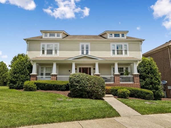 1102 Park Run Dr, Franklin, TN 37067