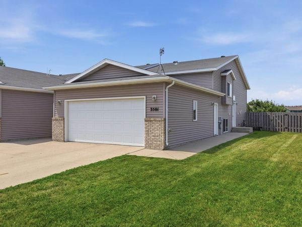 3501 10th Street S, Moorhead, MN 56560