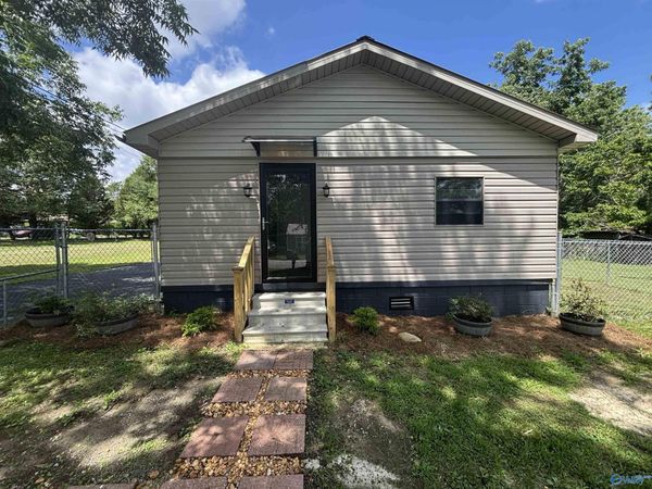 610 Dewey Avenue SW, Attalla, AL 35954
