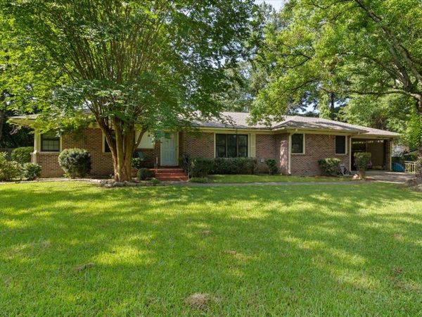 2002 Adeline St., Hattiesburg, MS 39401