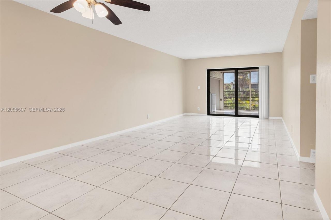 9370 SW 8th St , Unit 222, Boca Raton, FL 33428 Photo