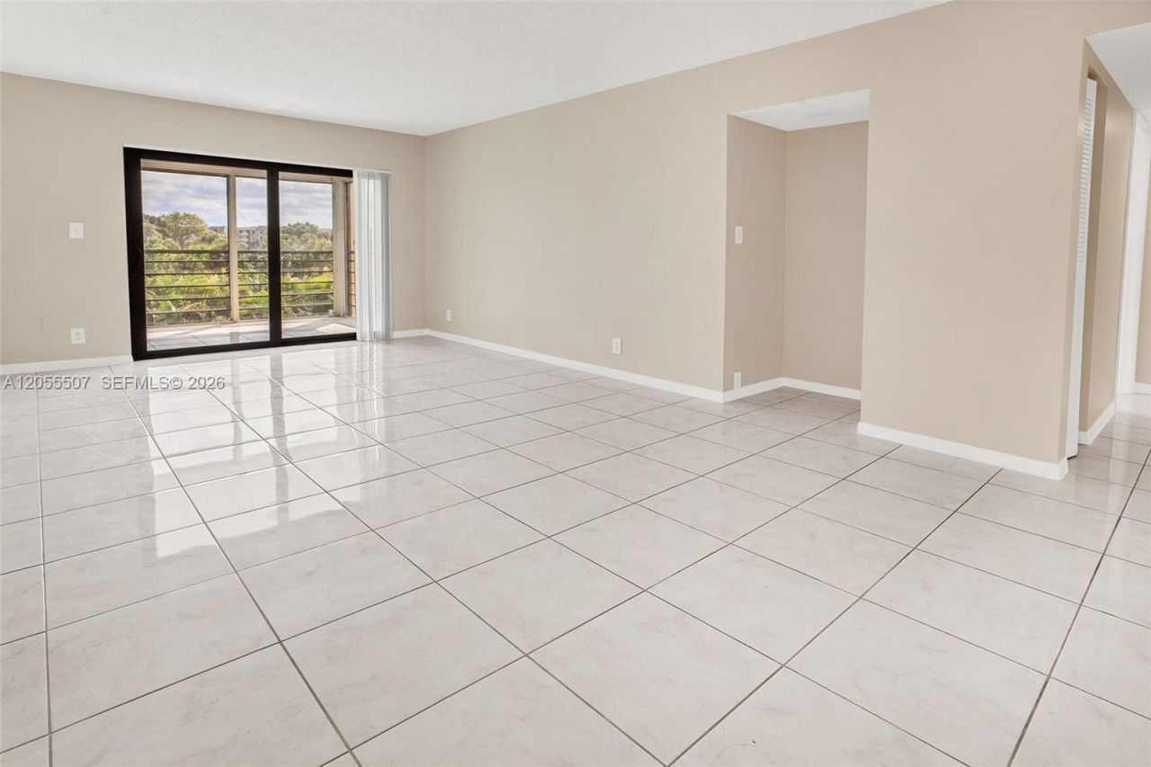 9370 SW 8th St , Unit 222, Boca Raton, FL 33428 Photo