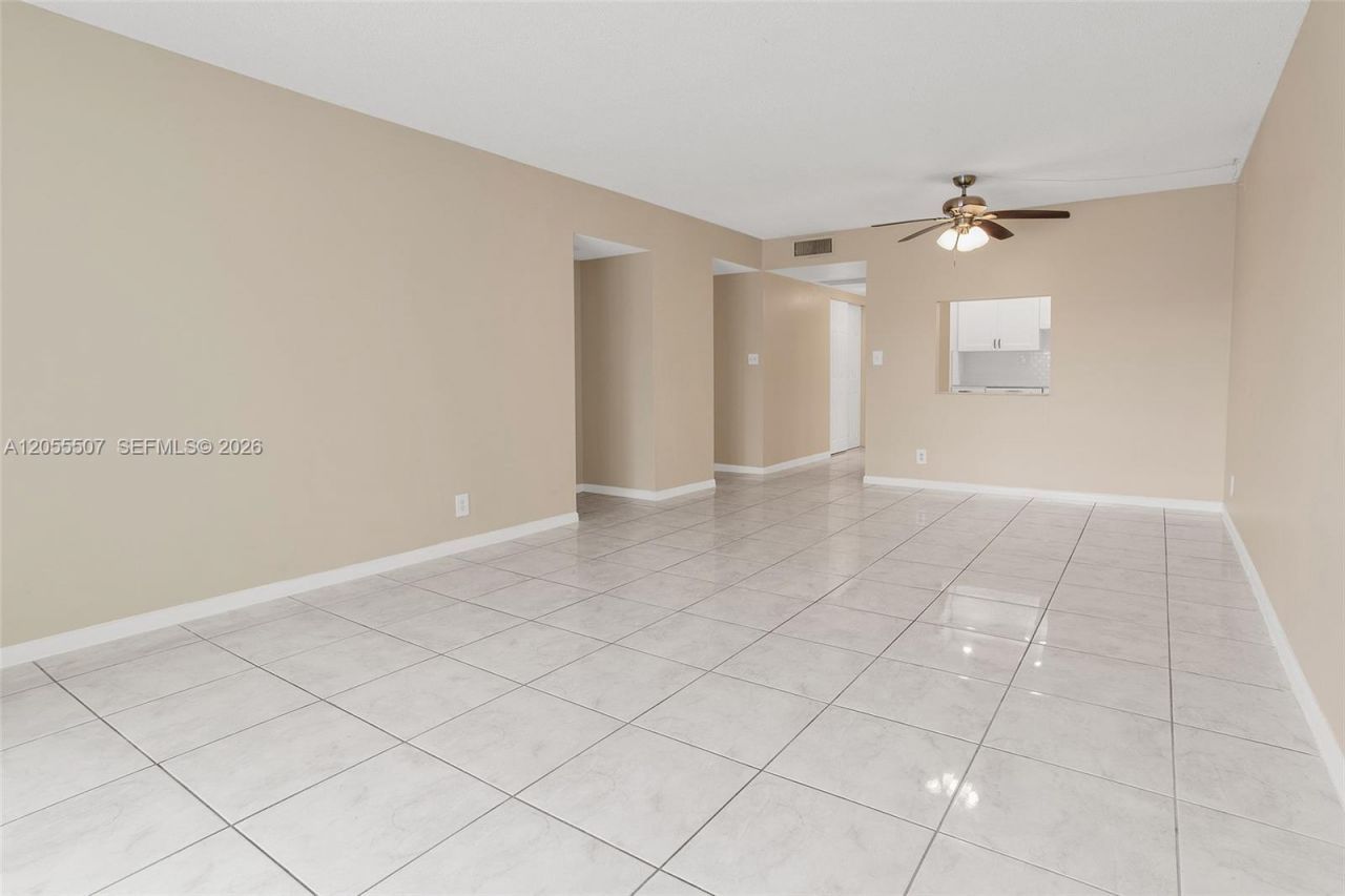 9370 SW 8th St , Unit 222, Boca Raton, FL 33428 Photo