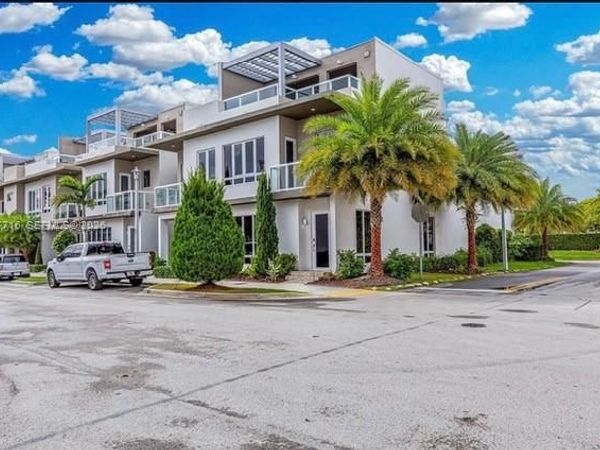Unit Master, Doral, FL 33178
