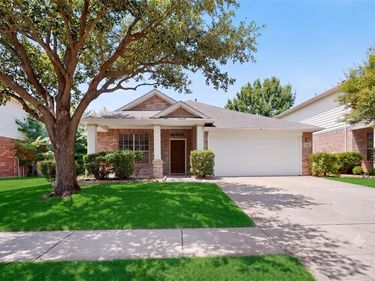 4184 Capstone Drive, Fort Worth, TX 76244