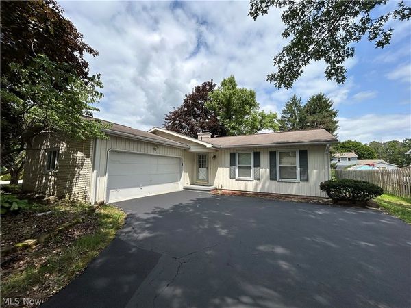 106 Stoney Creek Court, Boardman, OH 44512