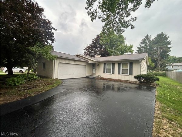 106 Stoney Creek Court , Boardman, OH 44512