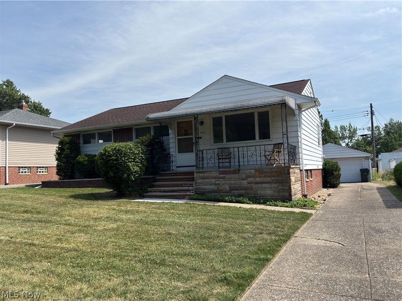 536 WESTVIEW Road, Bedford, OH 44146 Photo 1
