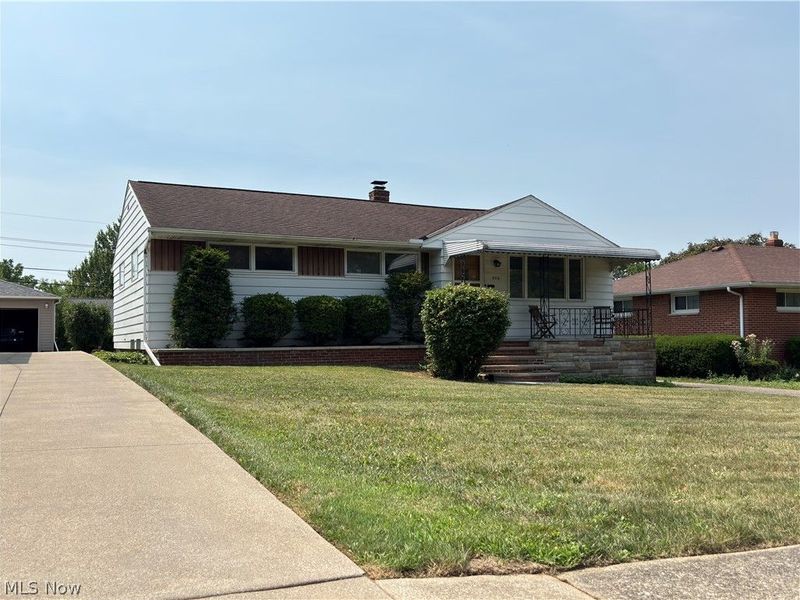 536 WESTVIEW Road, Bedford, OH 44146 Photo 3