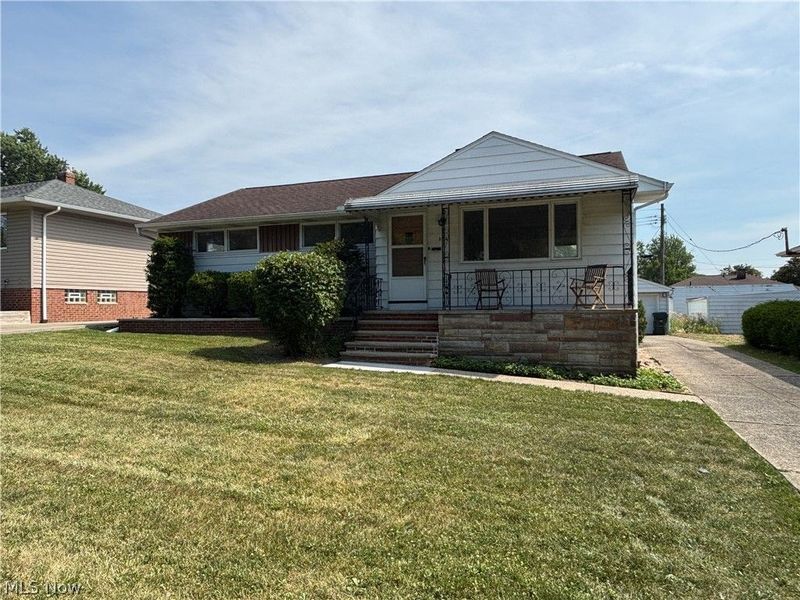 536 WESTVIEW Road, Bedford, OH 44146 Photo 4