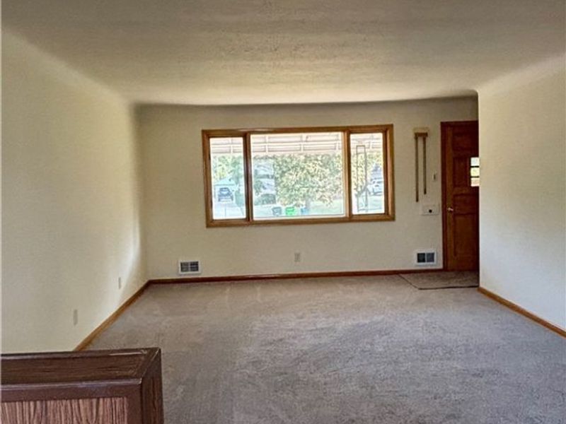 536 WESTVIEW Road, Bedford, OH 44146 Photo 8