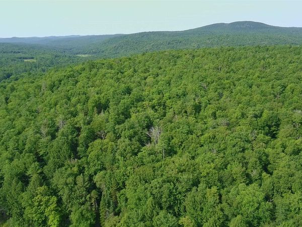 24 Stage Road, Lempster, NH 03605