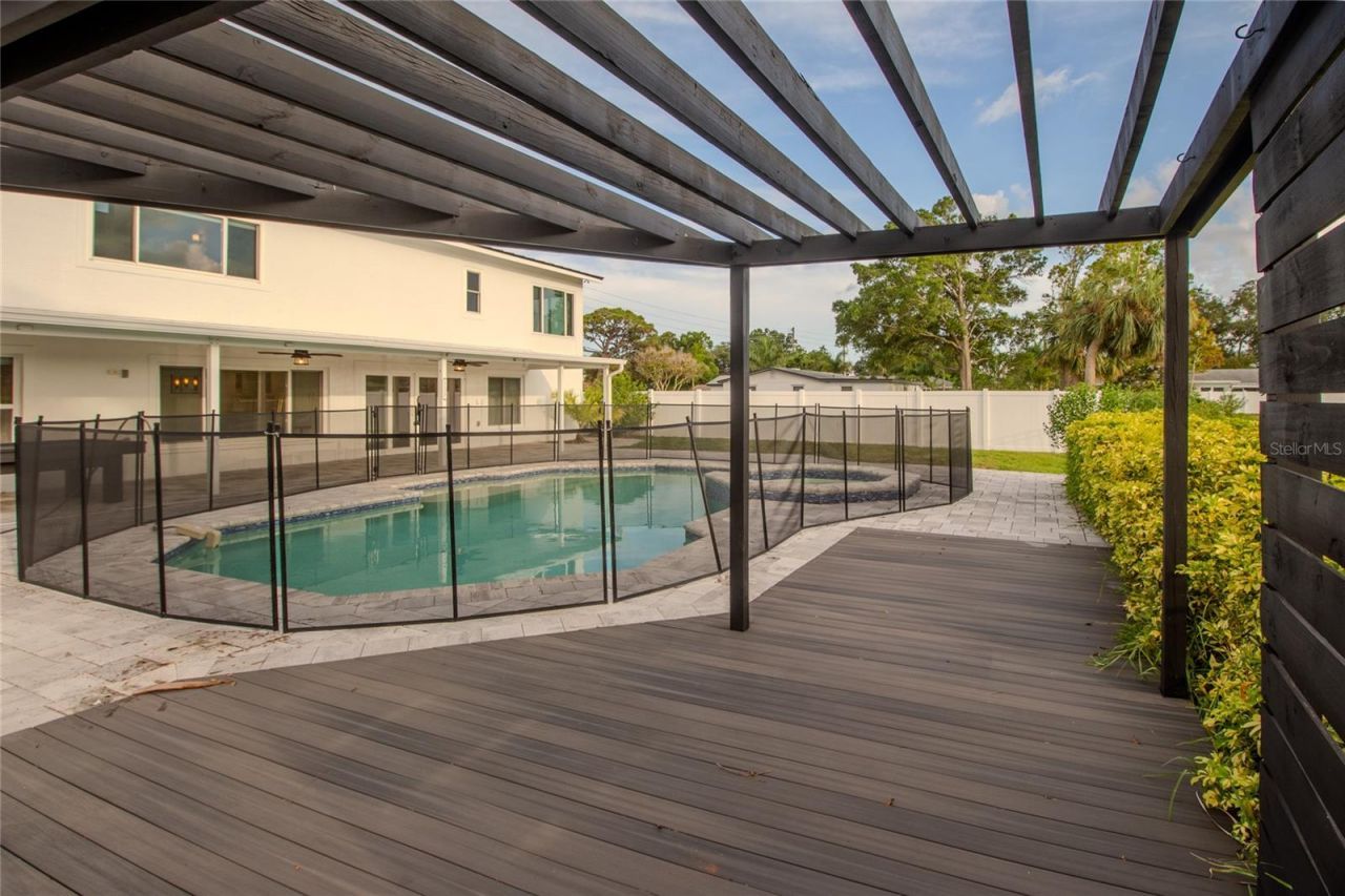 5400 Denver Street Ne, Saint Petersburg, FL 33703 Photo