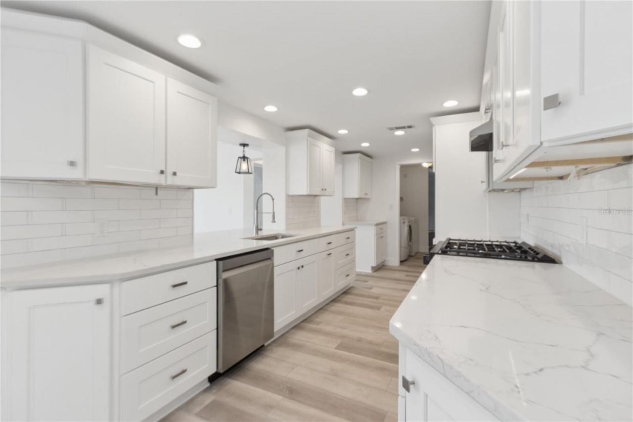 5400 Denver Street Ne, Saint Petersburg, FL 33703 Photo