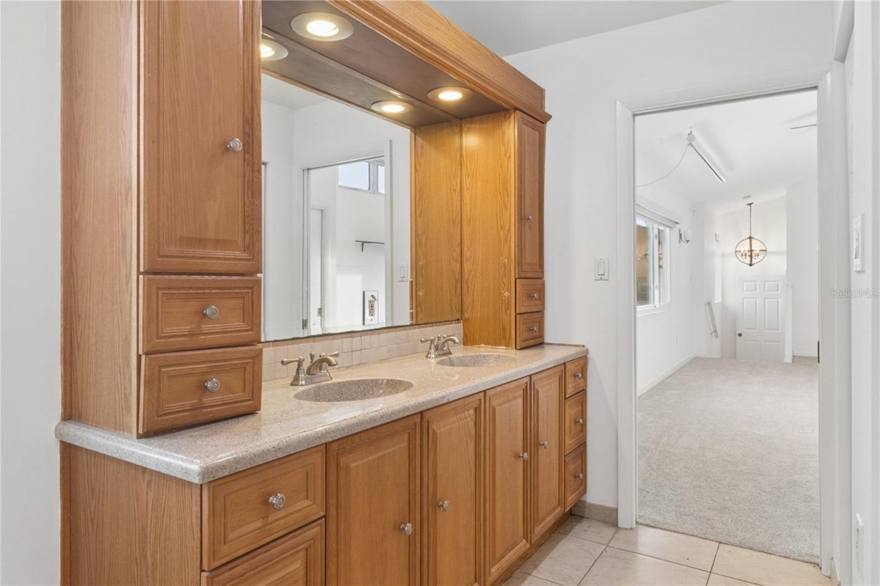 5400 Denver Street Ne, Saint Petersburg, FL 33703 Photo