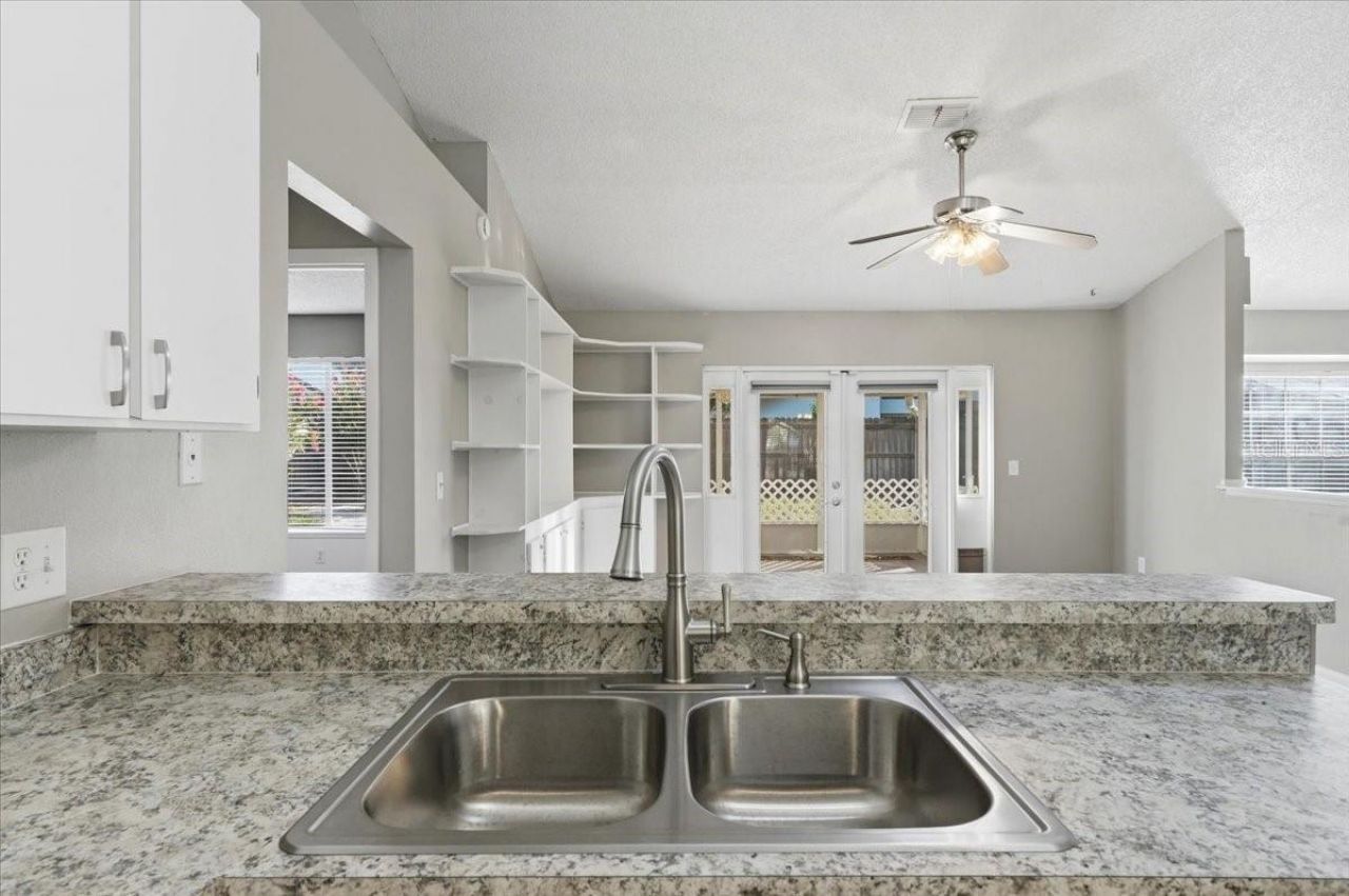 4110 Longfellow Drive , Plant City, FL 33566 Photo