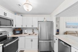 627 Pine Dr.  photo 4