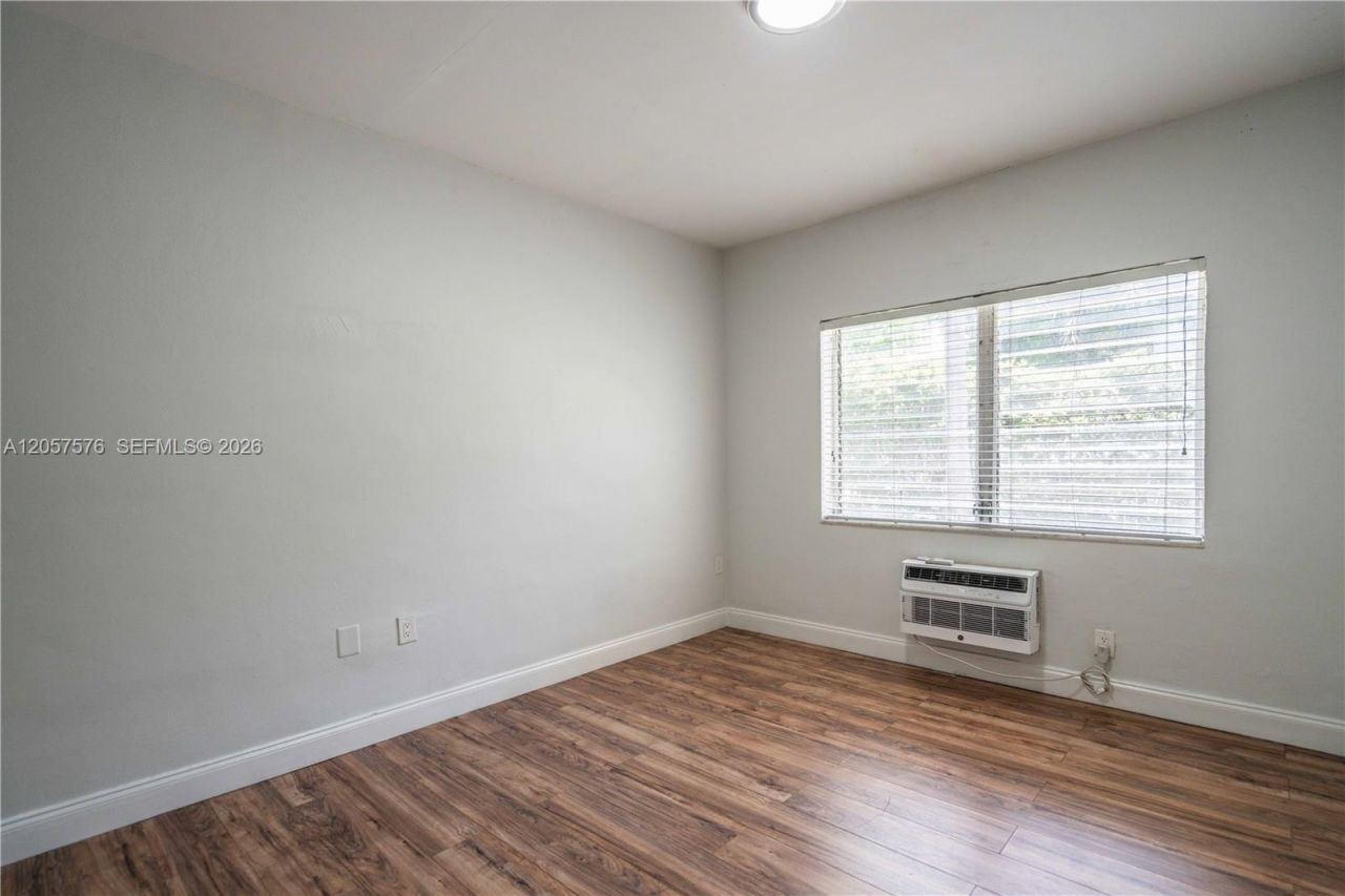 7927 East Dr, Unit 263, North Bay Village, FL 33141 Photo