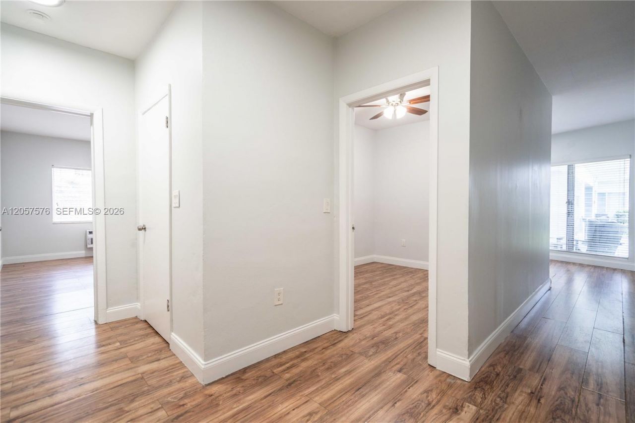 7927 East Dr, Unit 263, North Bay Village, FL 33141 Photo