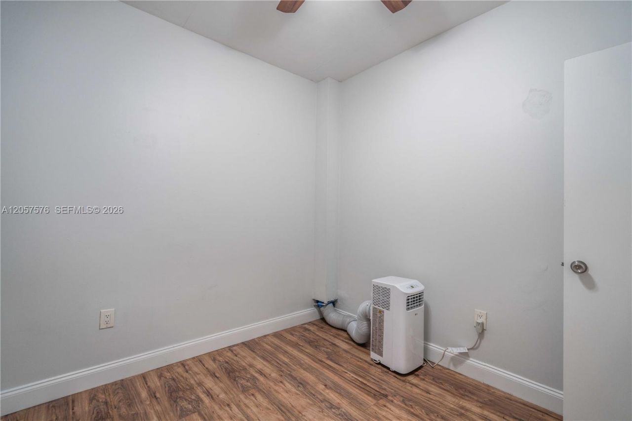 7927 East Dr, Unit 263, North Bay Village, FL 33141 Photo