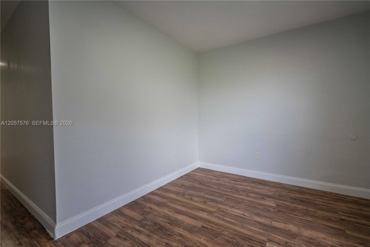 7927 East Dr, Unit 263, North Bay Village, FL 33141 Photo
