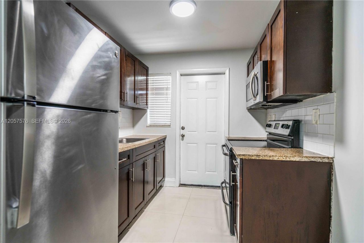 7927 East Dr, Unit 263, North Bay Village, FL 33141 Photo