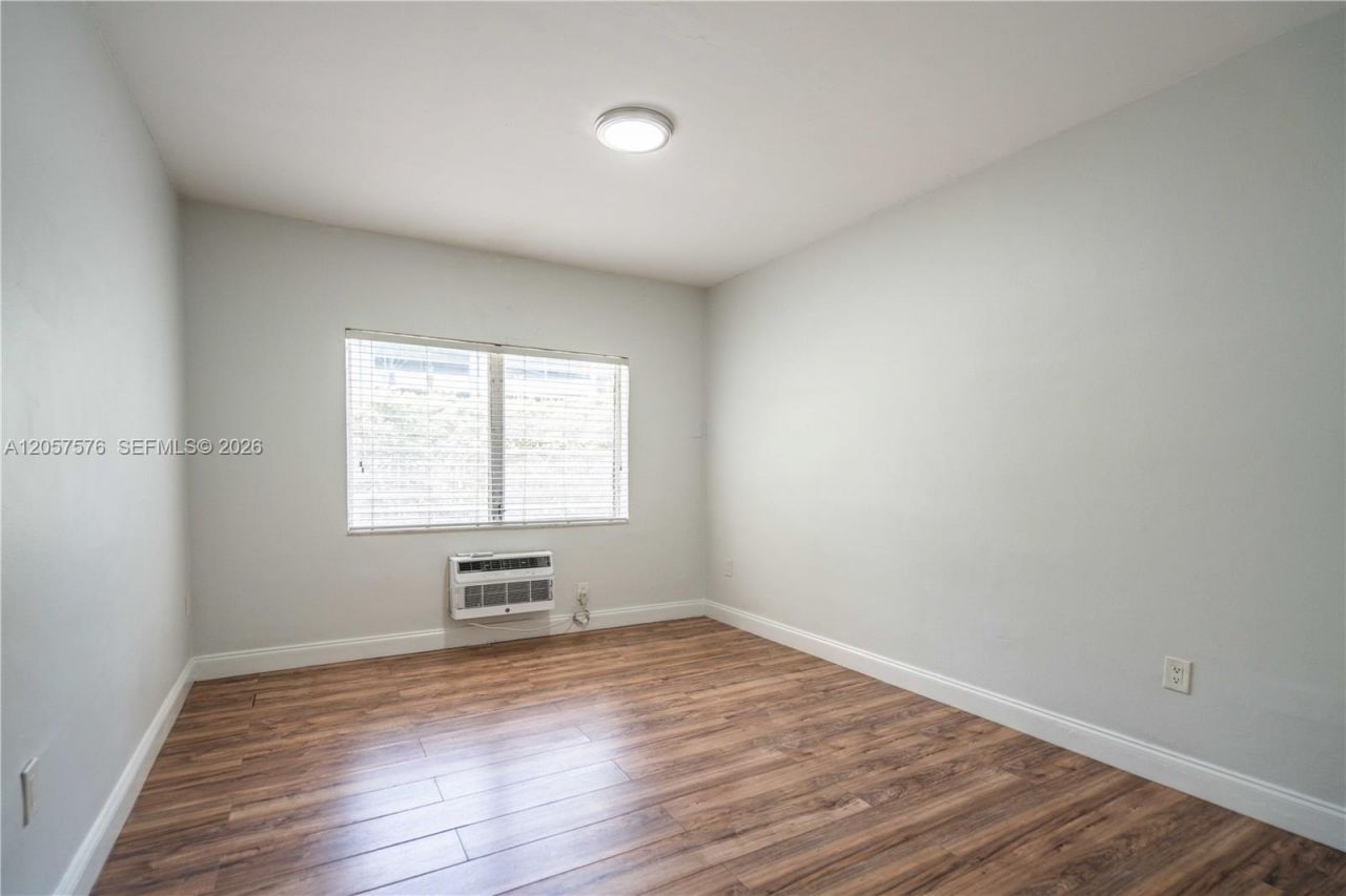 7927 East Dr, Unit 263, North Bay Village, FL 33141 Photo