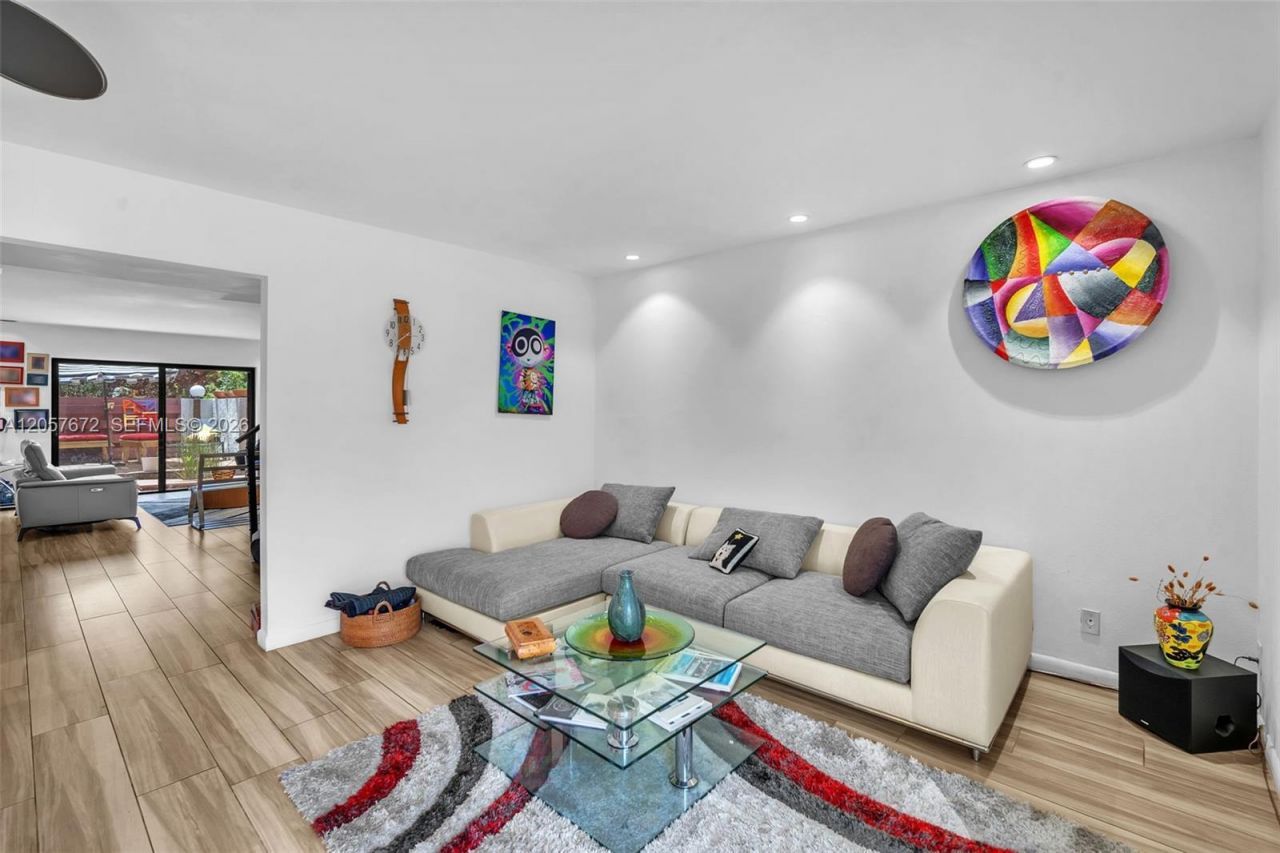 3908 Parkside Ln, Unit 229, Hollywood, FL 33021 Photo