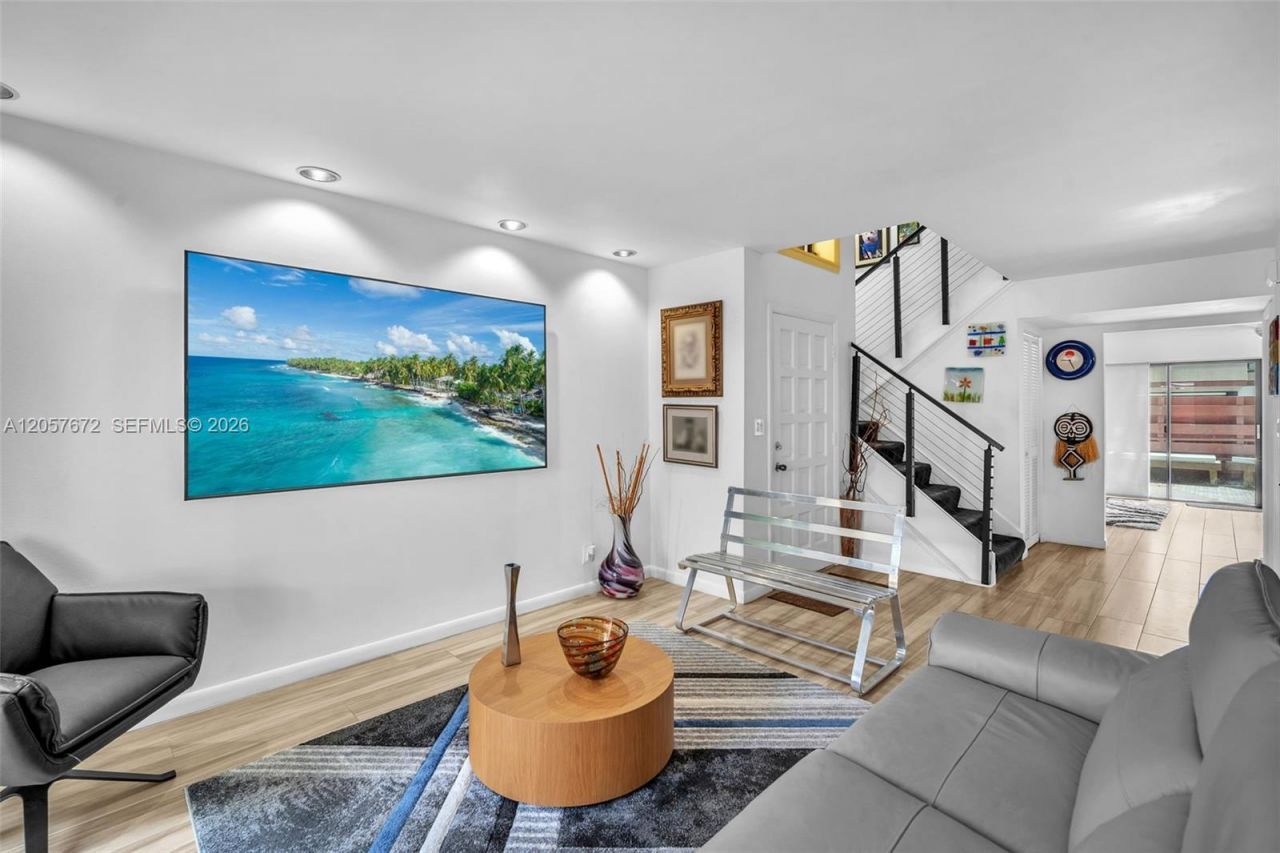 3908 Parkside Ln, Unit 229, Hollywood, FL 33021 Photo
