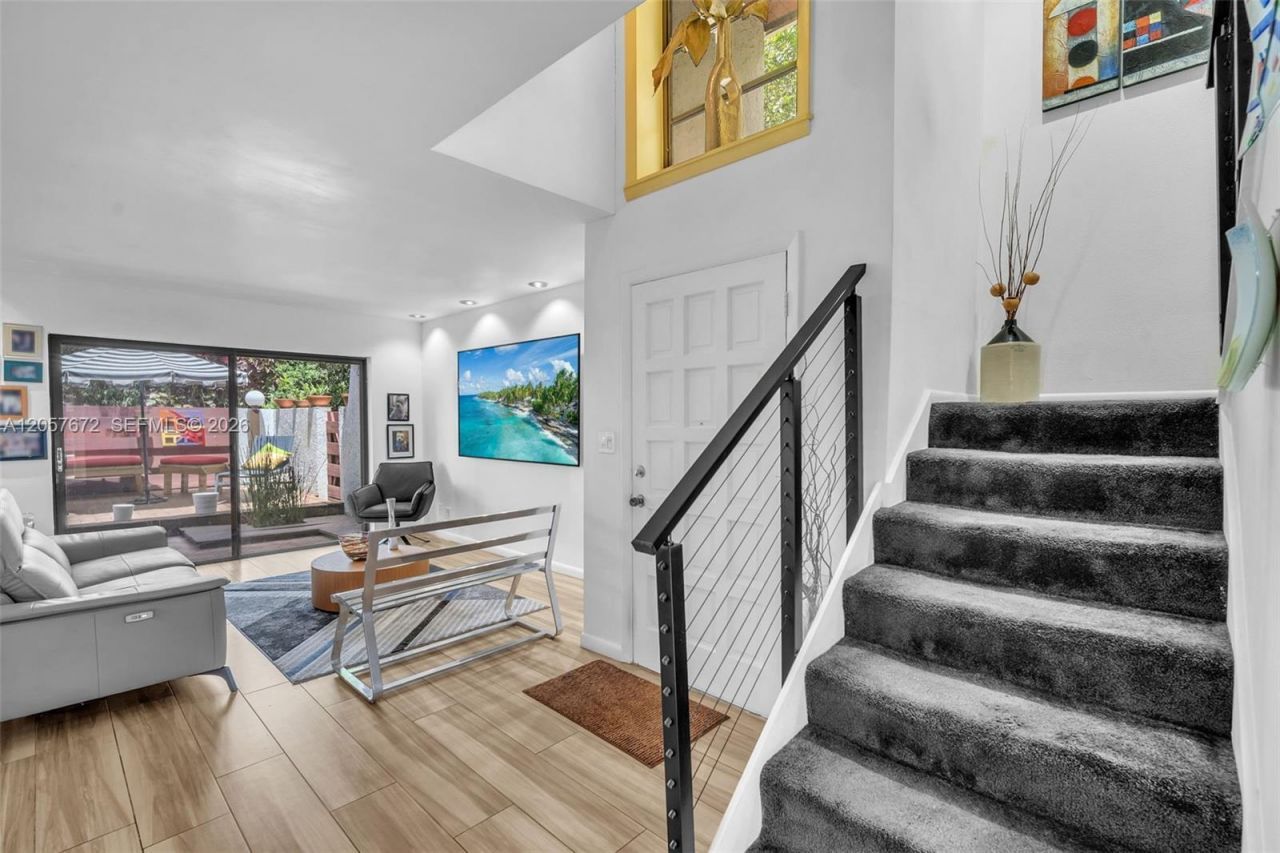 3908 Parkside Ln, Unit 229, Hollywood, FL 33021 Photo