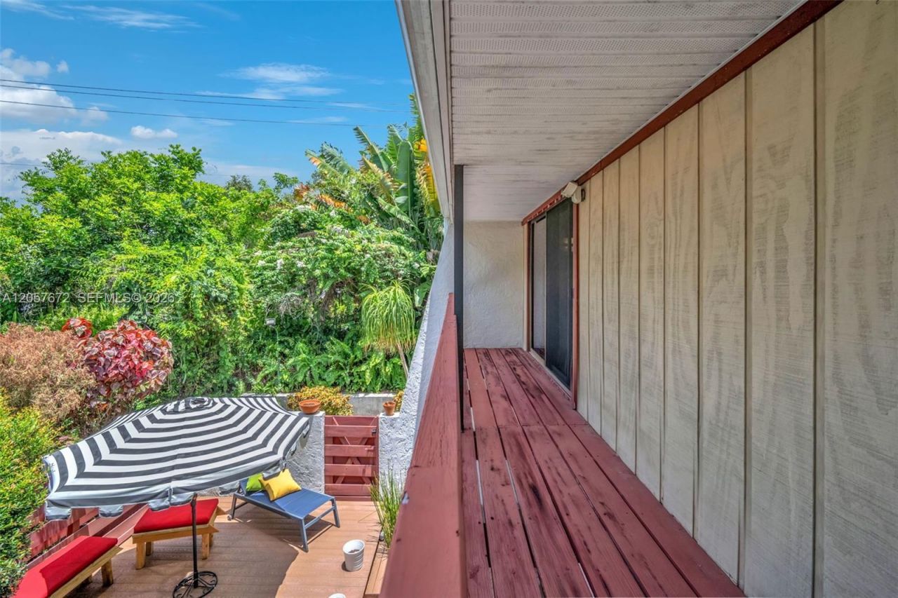 3908 Parkside Ln, Unit 229, Hollywood, FL 33021 Photo