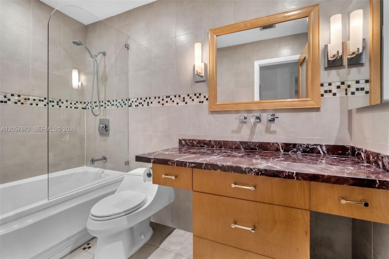 3908 Parkside Ln, Unit 229, Hollywood, FL 33021 Photo