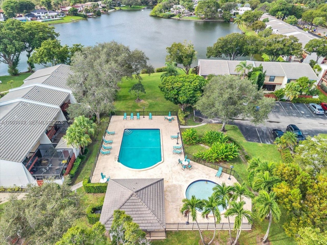3908 Parkside Ln, Unit 229, Hollywood, FL 33021 Photo