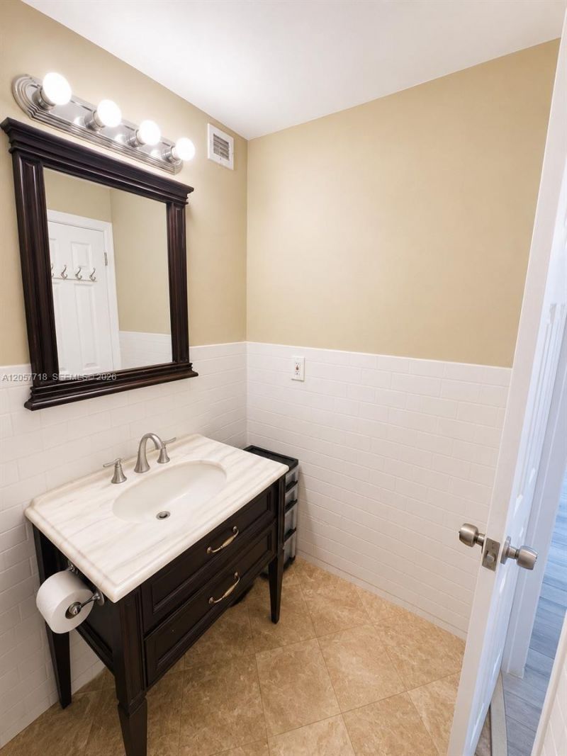 1465 NE 123rd St , Unit 609, North Miami, FL 33161 Photo