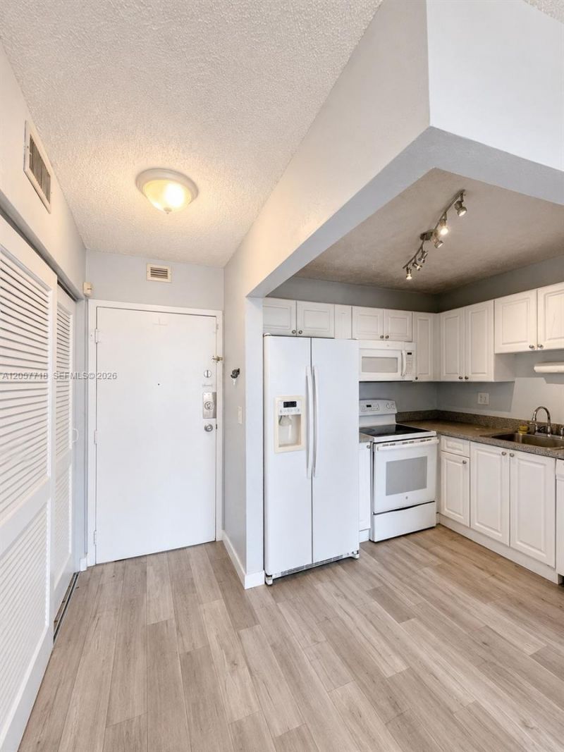 1465 NE 123rd St , Unit 609, North Miami, FL 33161 Photo