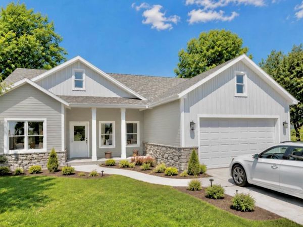 121 Fernwood, Kelleys Island, OH 43438